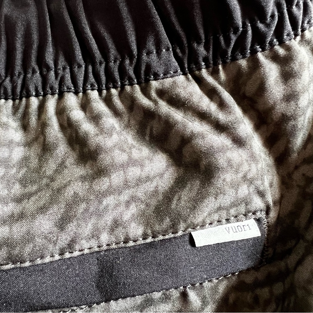 Vuori Patterned Shorts With Drawstring Size Xl - image 8